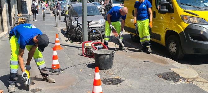 In via Carlo Troya uno dei tanti interventi di ripristino stradale eseguito da “Sicurezza e Ambiente”
